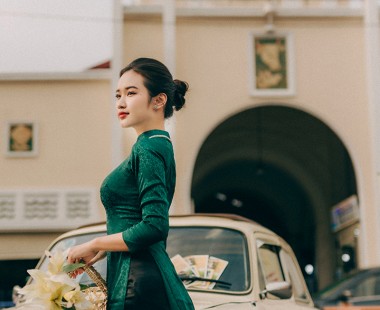 Chụp ảnh áo dài tại chợ Bến Thành -  Sài Gòn